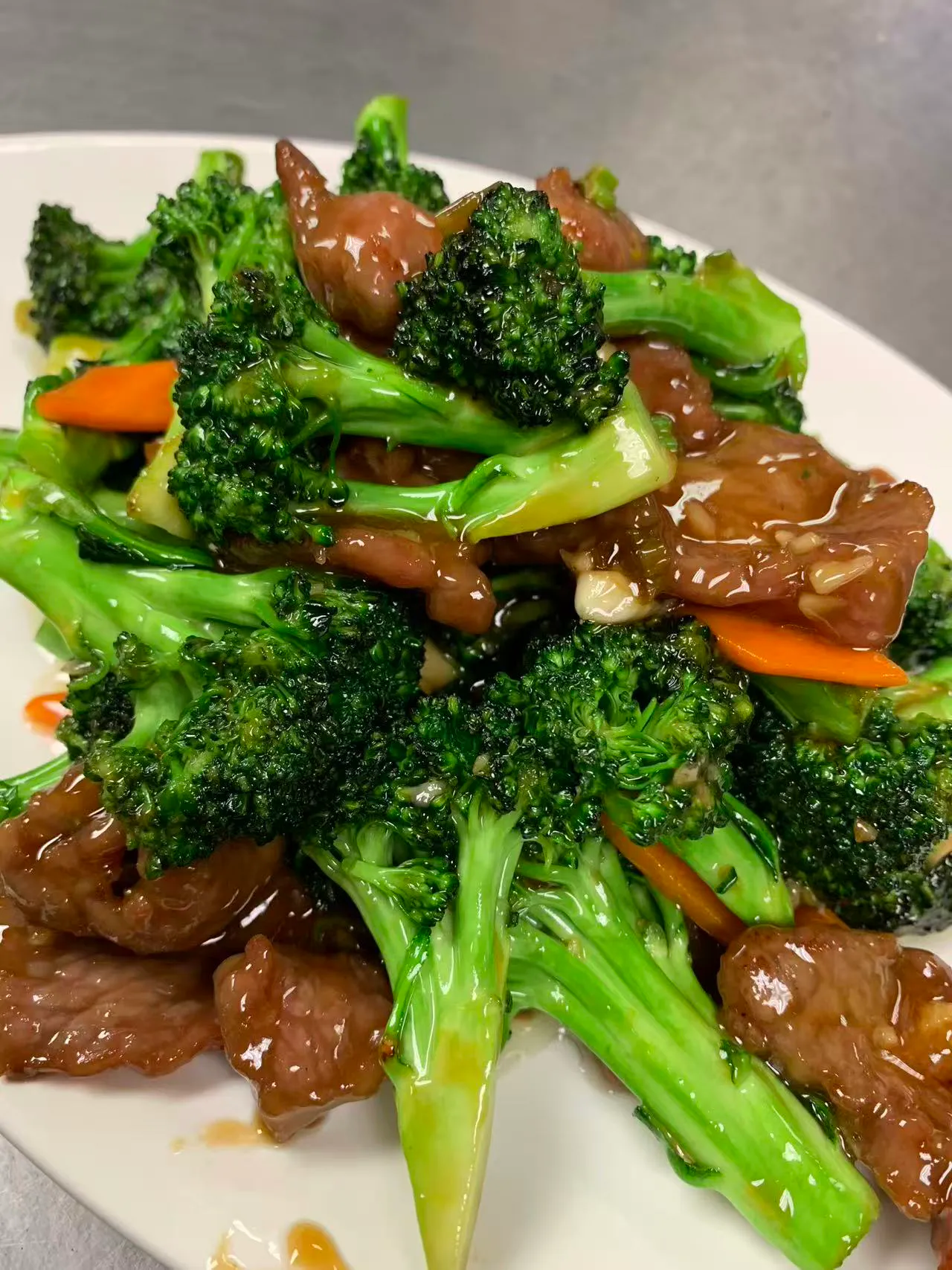 Beef stir-fried with broccoli in savory sauce at Asian N Cajun 2, a Asian Fusion Cajun Seafood Restaurant in Fair Oaks